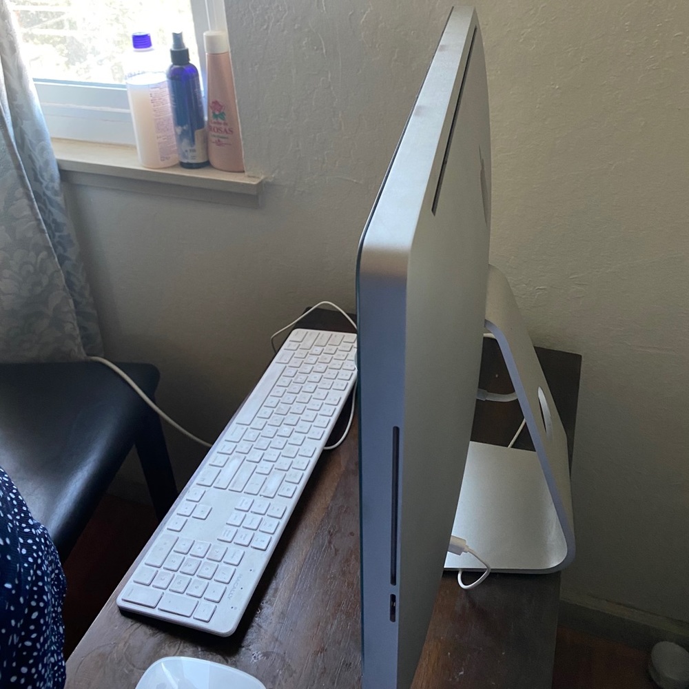 Apple Computer - image 2